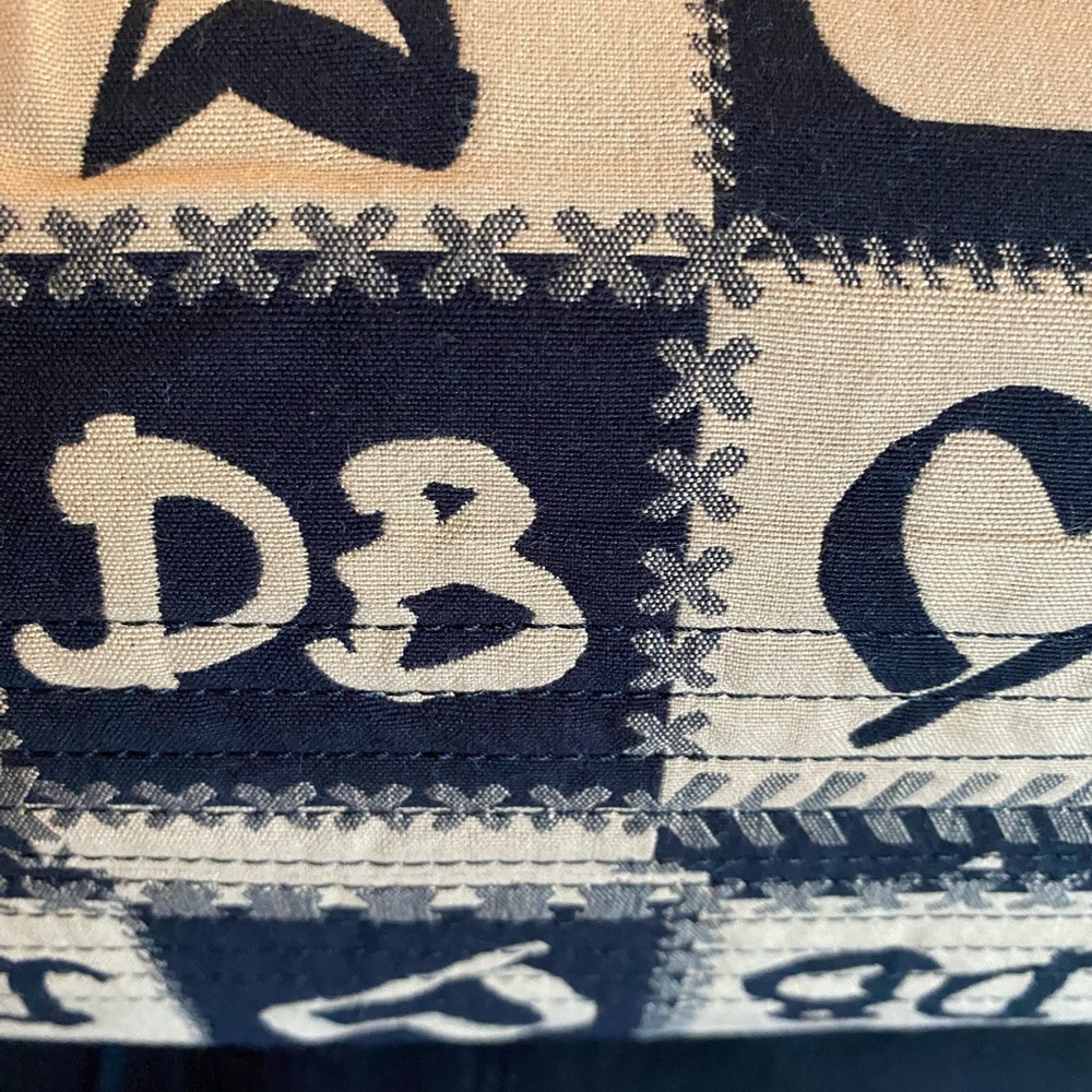 Dooney & Bourke Black and Tan Pattern Shoulder Bag - Picture 8 of 11